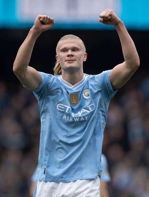 世体：欧足联批准巴萨重返诺坎普踢欧冠，首战对阵法兰克福（世体：欧足联同意巴萨回归诺坎普征战欧冠，首战迎战法兰克福）